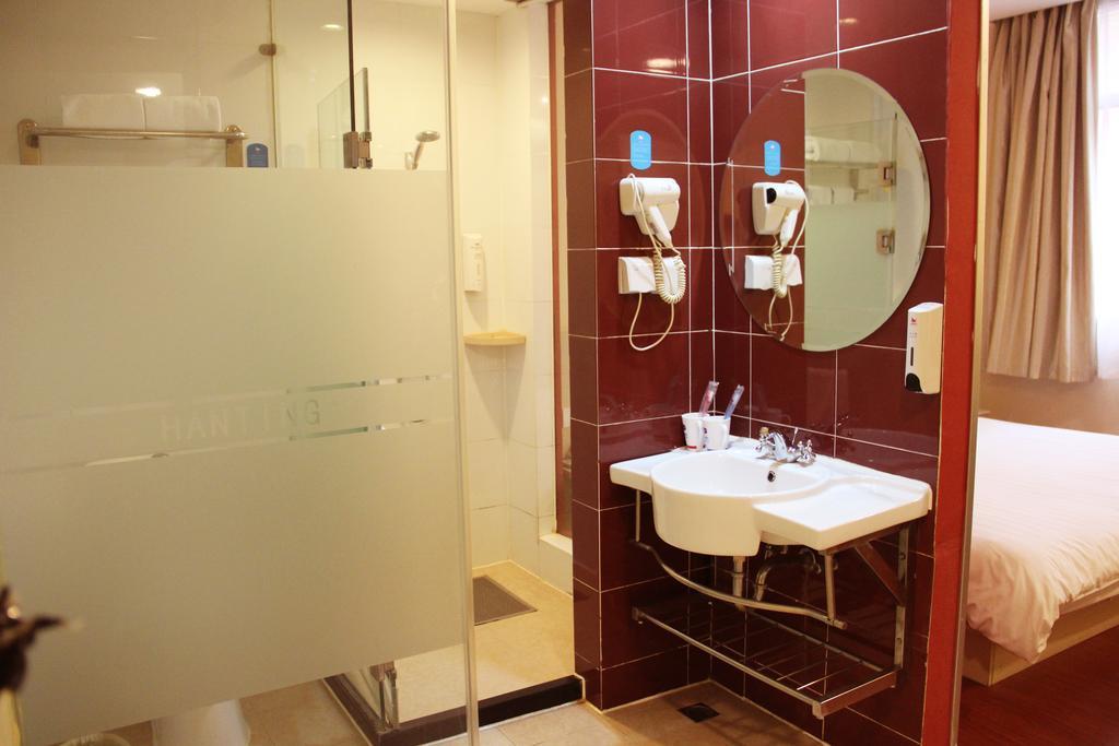 Hanting Express Shenzhen Bu Ji Railway Station Room photo