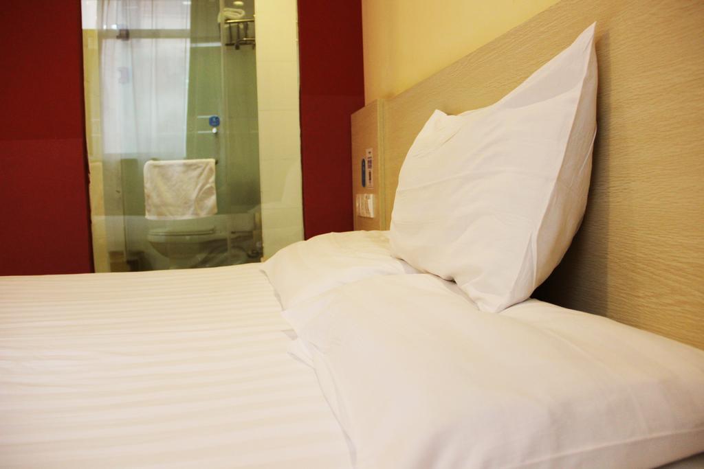 Hanting Express Shenzhen Bu Ji Railway Station Room photo